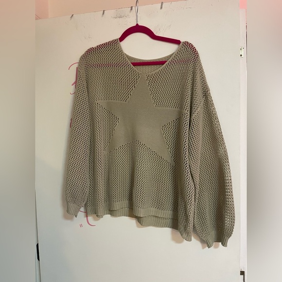 Star ⭐️ sweater 1X - Picture 2 of 3